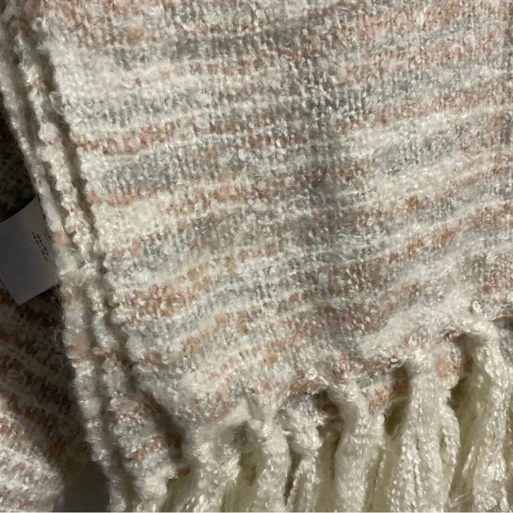 West elm cozy throw blanket white fringe :Box OW3: